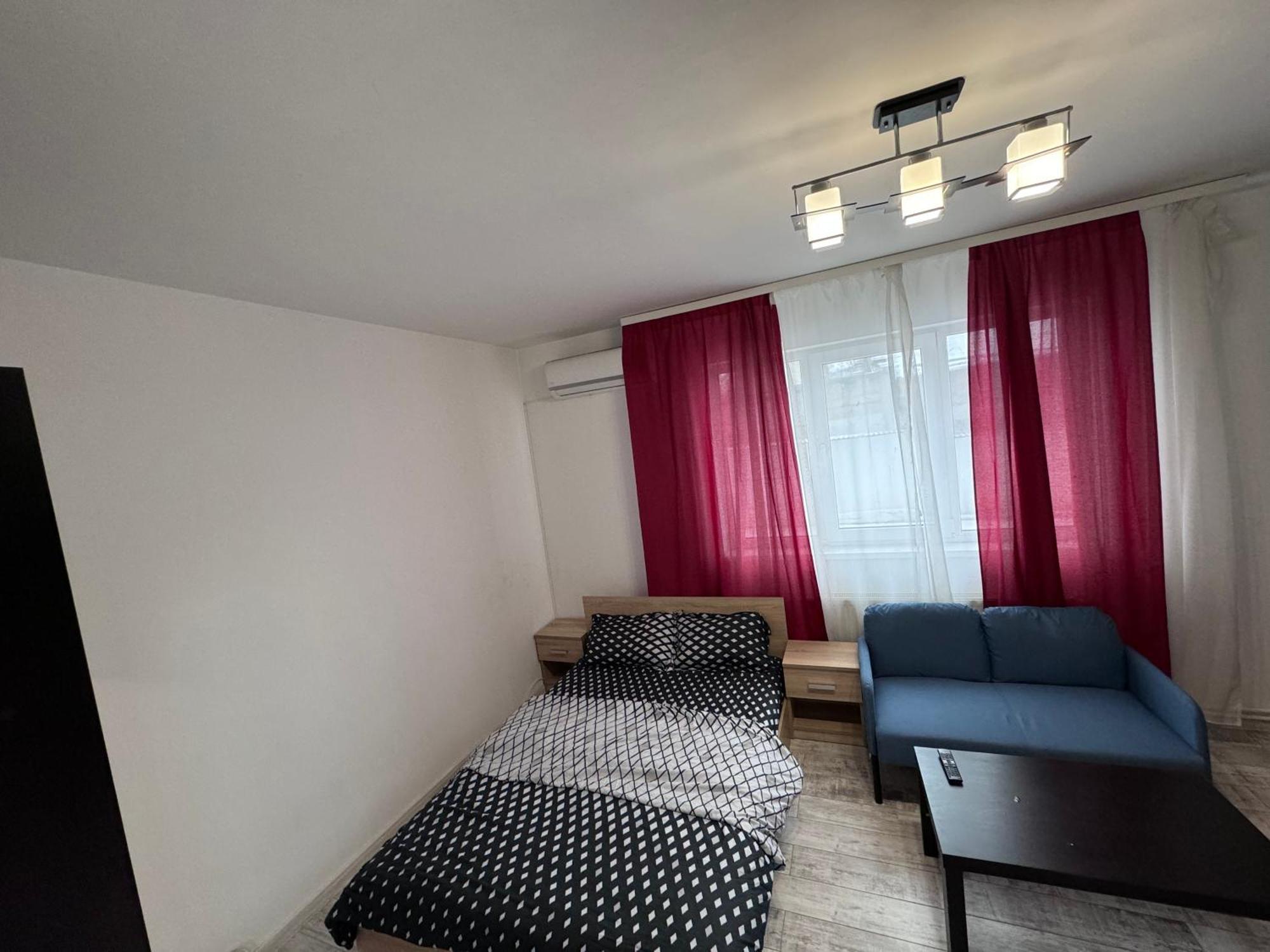 Cozy Studio 10 Min Away From Th Center Of The City Bukares Bagian luar foto